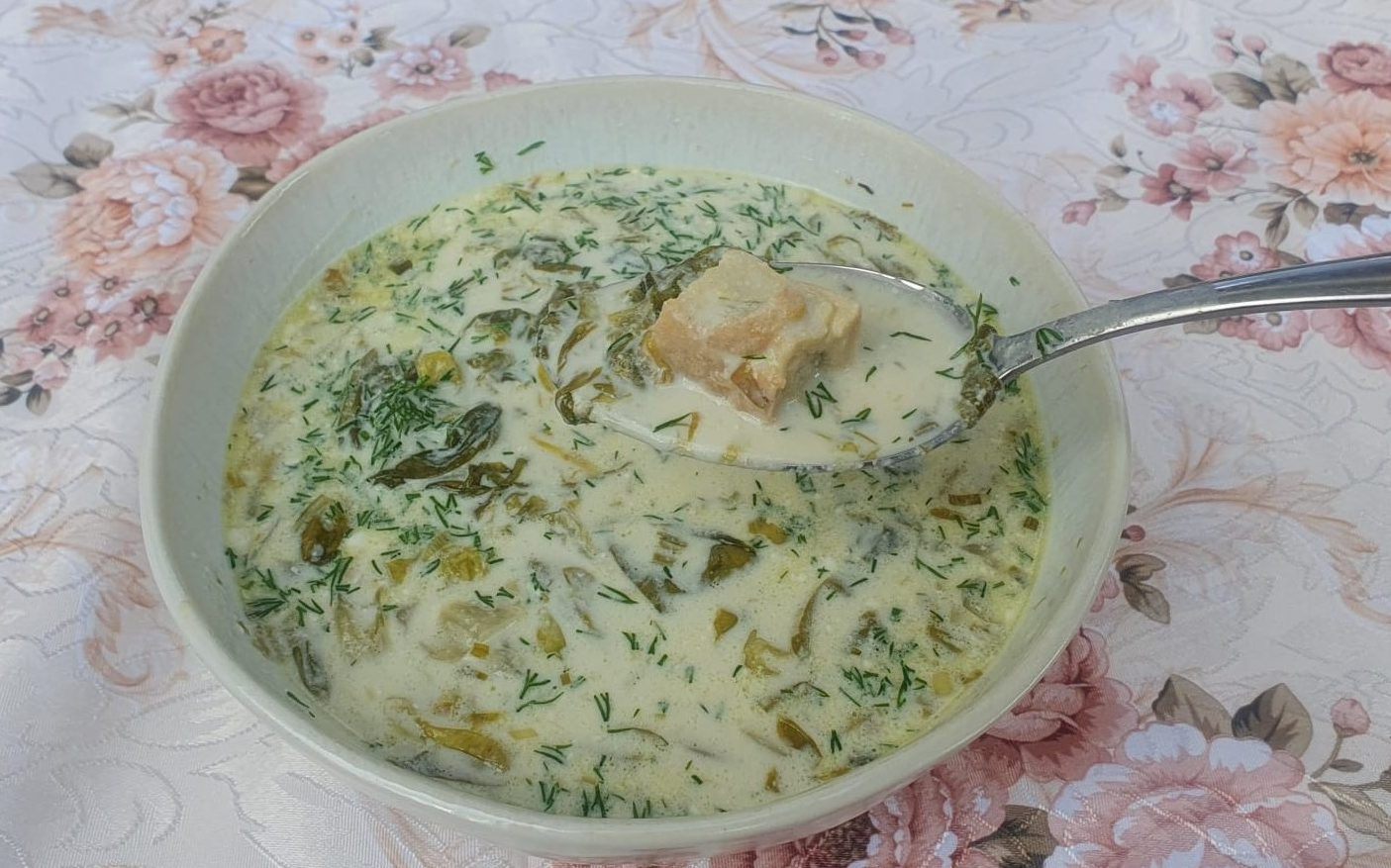 Lettuce Soup: a Transylvanian Classic with a Twist